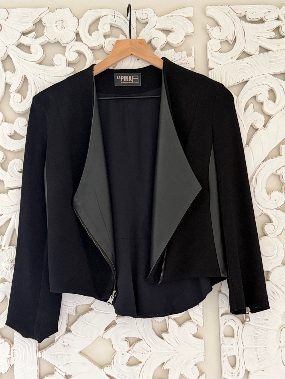 La Pina by David Helwani Black Cropped Open-Front Blazer - Sz S